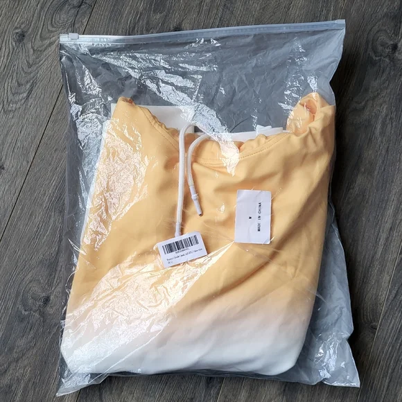 Dip Dye Hoodie Yellow & White {Medium} - Picture 11 of 11